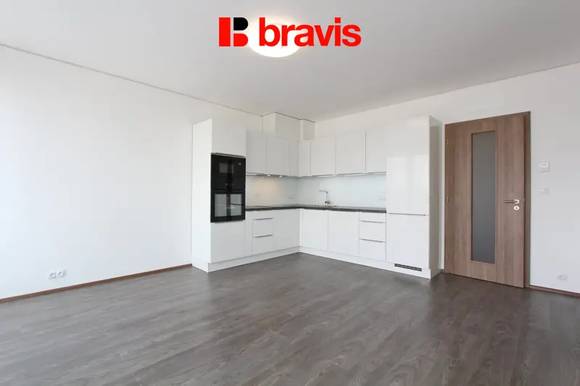 Pronájem nadstandardního bytu 3+kk s balkonem, garážovým stáním a sklepem, Palác Trnitá, Brno centrum
