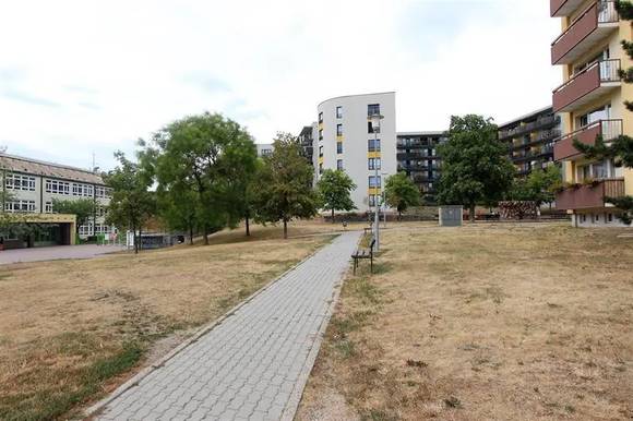 Pronájem bytu 1+kk, Brno - Líšeň, klidné bydlení kousek do přírody, ul. Horníkova