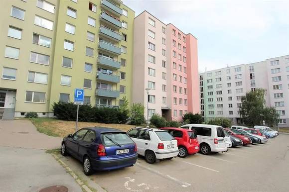 Pronájem bytu 1+kk, Brno - Líšeň, klidné bydlení kousek do přírody, ul. Horníkova