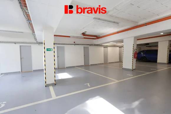 Pronájem bytu 1+kk, Brno - Královo Pole, ul. Poděbradova, částečně zařízený, parkování