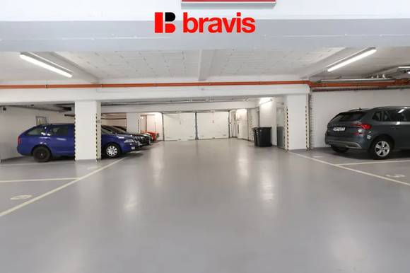 Pronájem bytu 1+kk, Brno - Královo Pole, ul. Poděbradova, částečně zařízený, parkování