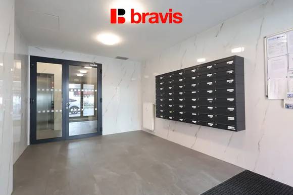 Pronájem bytu 1+kk, Brno - Královo Pole, ul. Poděbradova, částečně zařízený, parkování