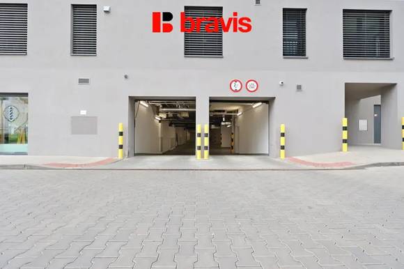 Pronájem garážového stání Bratislavská 12 m², Brno - Zábrdovice