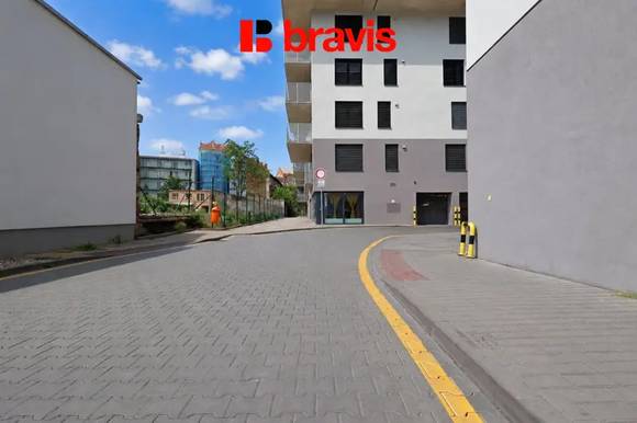 Pronájem garážového stání Bratislavská 12 m², Brno - Zábrdovice