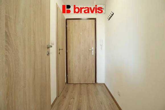 Pronájem bytu 1+kk, Brno - Bystrc, ul. Opálkova, zrekonstruovaný, balkon, sklep