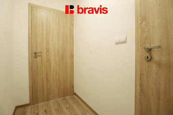 Pronájem bytu 1+kk, Brno - Bystrc, ul. Opálkova, zrekonstruovaný, balkon, sklep