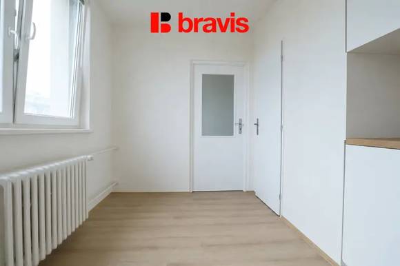 Pronájem bytu 2+1, Brno - Kohoutovice, ul. U Velké ceny, zrekonstruovaný, balkon, sklep