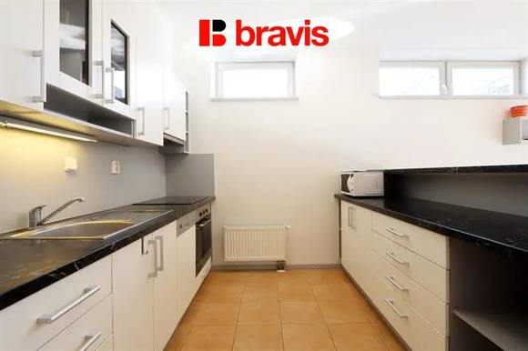 Pronájem bytu 3+kk, ulice Spálená, Brno - Trnitá, zařízený, výtah, možnost garážového stání, v blízkosti Vlněny