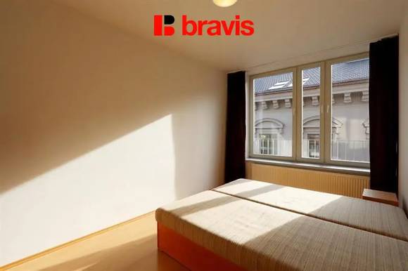 Pronájem bytu 3+kk, ulice Spálená, Brno - Trnitá, zařízený, výtah, možnost garážového stání, v blízkosti Vlněny