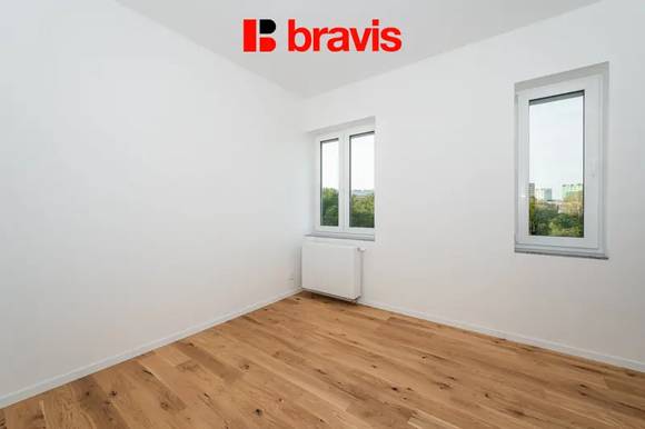 Pronájem moderního bytu 3+kk po rekonstrukci, ul. Červinkova, Brno - Královo Pole, s střešní terasou a hezkým výhledem