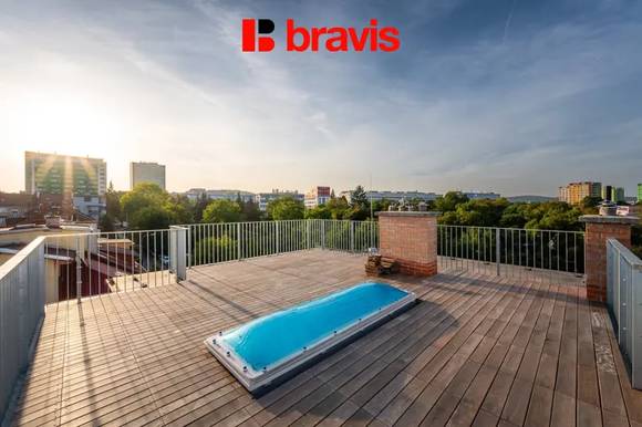 Pronájem moderního bytu 3+kk po rekonstrukci, ul. Červinkova, Brno - Královo Pole, s střešní terasou a hezkým výhledem
