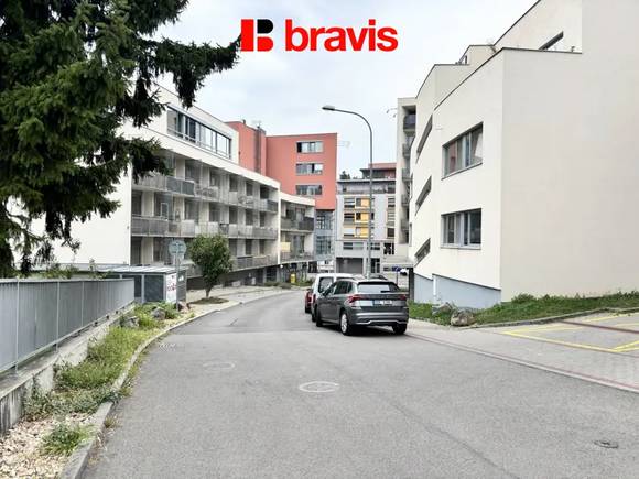 Pronájem garážového stání 12 m², Brno - Štýřice