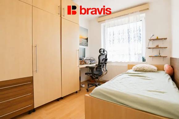 Pronájem domu 5+1, Brno - Řečkovice, ulice Žilkova, částečně zařízený, garáž, zahrada a terasa