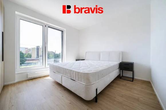 Pronájem bytu 2+kk, ul. Tř. Generála Píky, Brno - Černá Pole, garážové stání, zařízený, novostavba