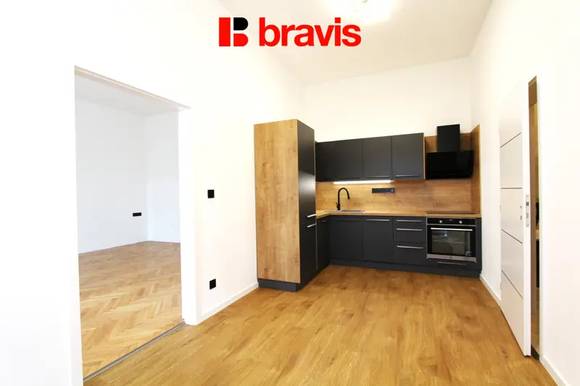 Pronájem byty 2+kk, Brno - Řečkovice, po kompletní rekonstrukci, částečně zařízený, ul. nám. Vojtěšky Matyášové