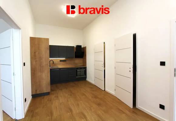 Pronájem byty 2+kk, Brno - Řečkovice, po kompletní rekonstrukci, částečně zařízený, ul. nám. Vojtěšky Matyášové