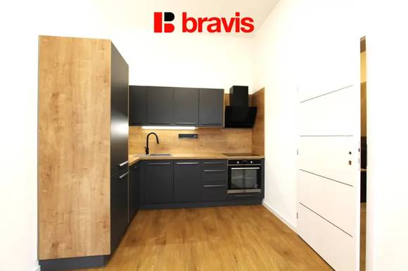 Pronájem byty 2+kk, Brno - Řečkovice, po kompletní rekonstrukci, částečně zařízený, ul. nám. Vojtěšky Matyášové