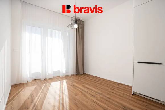 Pronájem bytu 3+kk, Brno - Heršpice, novostavba, částečně zařízené, terasa, ul. Komárovská