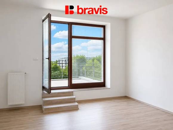 Pronájem bytu 2+kk, Brno - centrum, ulice Tř. KPT Jaroše, terasa, garážové stání