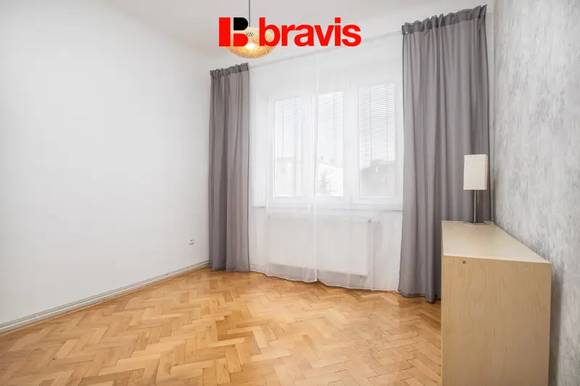 Pronájem bytu 2+kk, ul. Zahradníkova, Brno - Veveří, výborná lokalita, pracovna, balkon, sklep