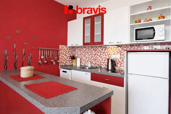 Pronájem bytu 1+kk, Brno - Žabovřesky, ul. Vychodilova, zařízený, zasklená lodžie