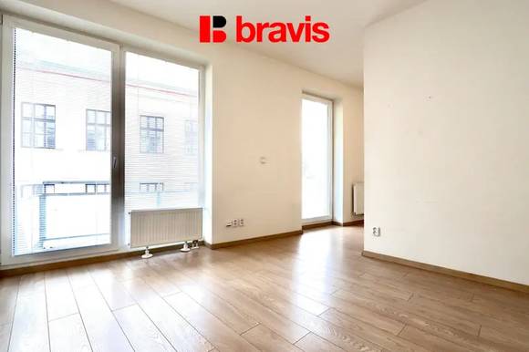 Pronájem bytu 1+kk, Brno - Zábrdovice, ul. Přadlácká, balkon, sklep, parkovací stání