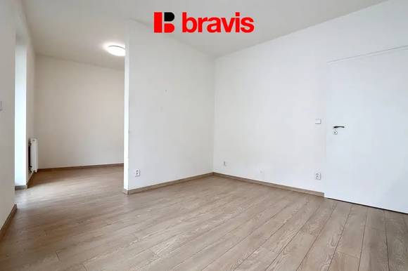 Pronájem bytu 1+kk, Brno - Zábrdovice, ul. Přadlácká, balkon, sklep, parkovací stání