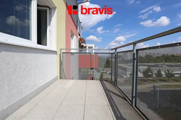 Pronájem bytu 1+kk, Brno - Kamechy, ulice Lišejníková, balkon, sklep