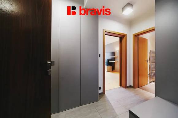 Pronájem bytu 1+kk, Brno - střed, ulice Kopečná, kompletně zařízený, balkón, s internetem, možnost parkování v domě