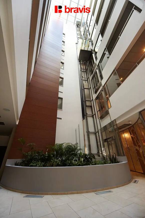Pronájem bytu 1+kk, Brno - střed, ulice Kopečná, kompletně zařízený, balkón, s internetem, možnost parkování v domě