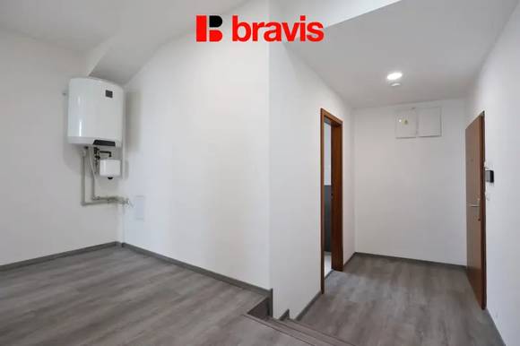 Pronájem bytu 2+kk, Brno - střed, ulice Koliště, podkrovní byt, klimatizace, podlahové vytápění