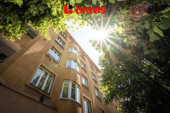Prodej družstevního bytu 3+kk, Brno - Královo Pole, ulice Palackého třída, po kompletní rekonstrukci, lodžie, klidný vnitroblok