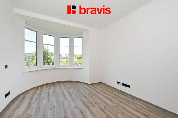 Prodej družstevního bytu 3+kk, Brno - Královo Pole, ulice Palackého třída, po kompletní rekonstrukci, lodžie, klidný vnitroblok