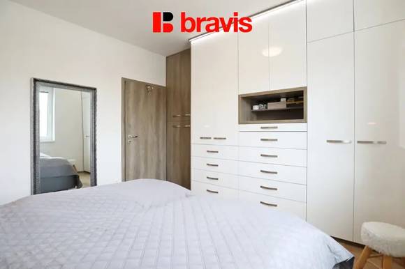 Prodej bytu 3+kk, Šlapanice u Brna, ulice Brněnská Pole, klimatizace, lodžie, sklep, šatna