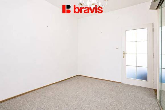 Prodej bytu 3+1, Šlapanice u Brna, ul. Brněnská, balkon, garáž