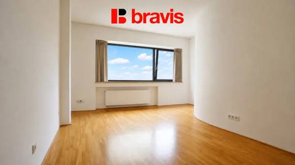 Pronájem bytu 3+kk, Rezidence Kopečná, Brno - střed, Kopečná ulice, terasa, 2 parkovací stání v zakladači