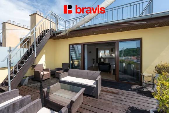 Pronájem luxusního mezonetového bytu 3+kk, ulice Veveří, Brno -město, parkovací stání, terasa