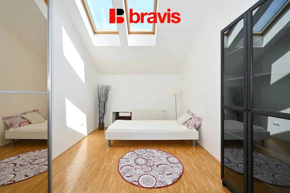 Pronájem luxusního mezonetového bytu 3+kk, ulice Veveří, Brno -město, parkovací stání, terasa