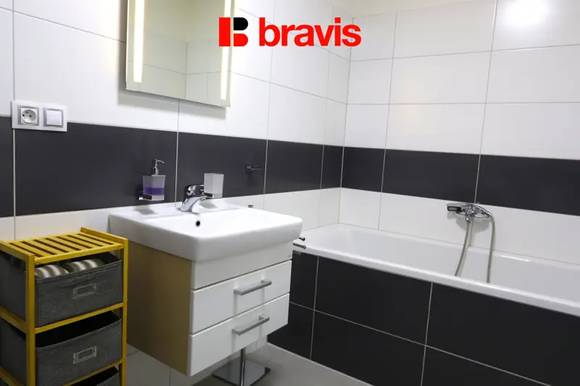 Pronájem bytu 2+kk, Modřice, ul. Bobravská, zahrada, parkovací stání, zařízený
