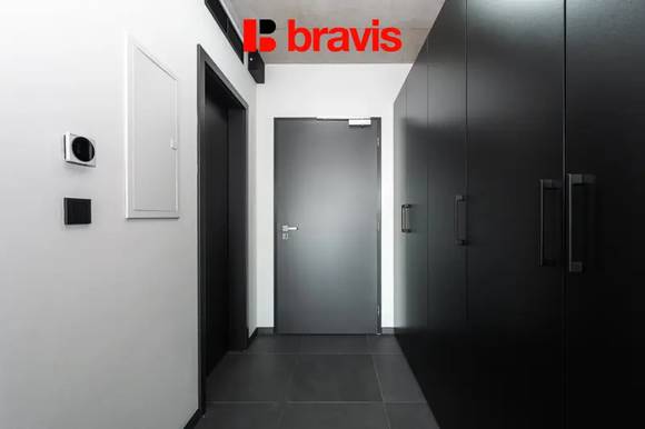 Pronájem 1+kk, Královopolská, Brno: All-in vybavení, wifi, garáž, gym