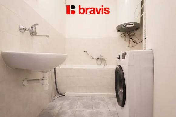 Pronájem bytu 1+1 38 m², ul. Křídlovická - Staré Brno sklep, pračka, centrum města