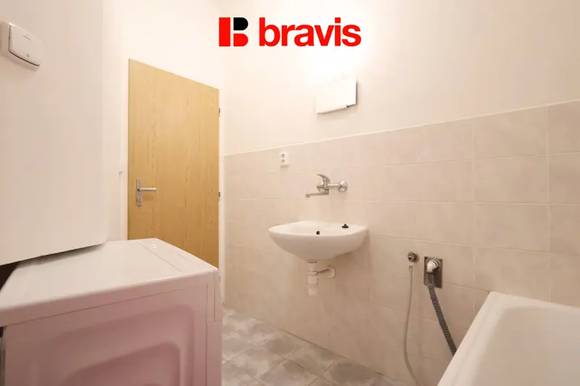 Pronájem bytu 1+1 38 m², ul. Křídlovická - Staré Brno sklep, pračka, centrum města