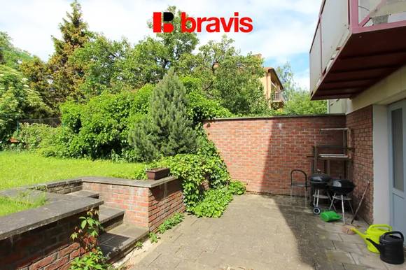Pronájem bytu 2+1, ulice Lužná, Brno - Komárov, balkon, společná zahrada