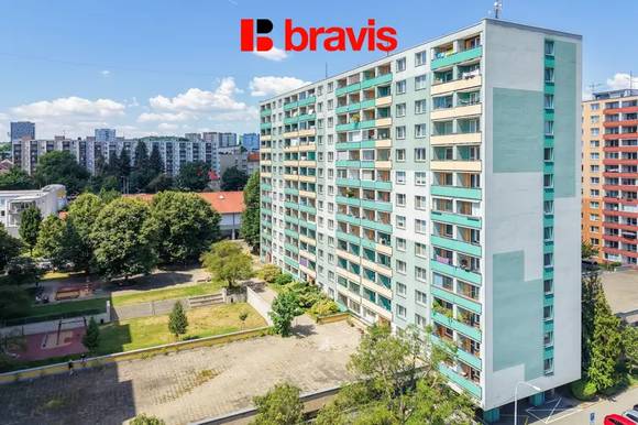 Prodej bytové jednotky 4+1 se dvěma balkony, ul.Božetěchova– Královo Pole, šatna, sklep