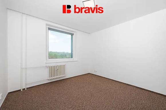 Prodej bytové jednotky 4+1 se dvěma balkony, ul.Božetěchova– Královo Pole, šatna, sklep