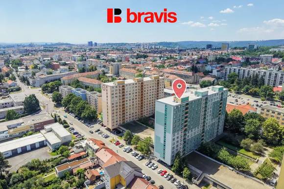 Prodej bytové jednotky 4+1 se dvěma balkony, ul.Božetěchova– Královo Pole, šatna, sklep