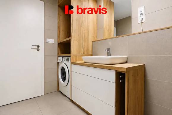 Pronájem bytu 2+kk, ulice Kumpoštova, Brno-Sadová, zařízený, výtah, velká terasa, sklep, garážové stání