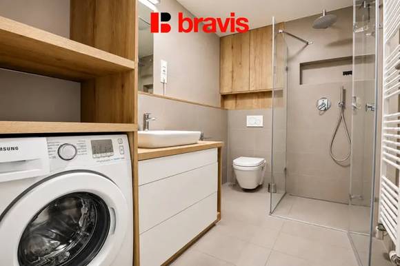 Pronájem bytu 2+kk, ulice Kumpoštova, Brno-Sadová, zařízený, výtah, velká terasa, sklep, garážové stání