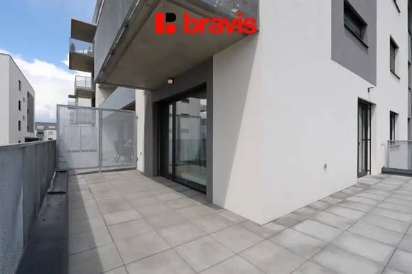 Pronájem bytu 2+kk, ulice Kumpoštova, Brno-Sadová, zařízený, výtah, velká terasa, sklep, garážové stání
