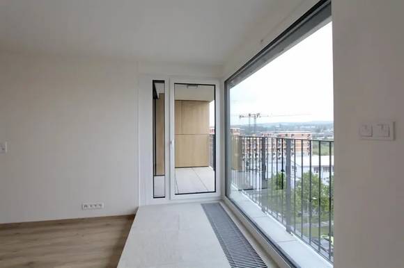 Pronájem bytu 2+kk,  Brno - Ponava,  ul. U Červeného mlýna, sklepní kóje, lodžie, 2 garážové stání